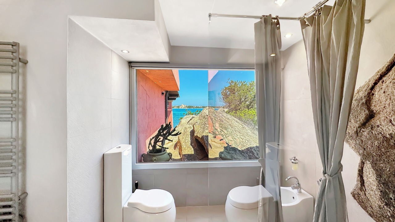 Photo of Bathroom in La Maddalena
