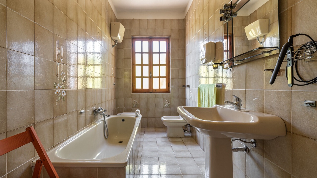 Photo of Bathroom in Sarroch