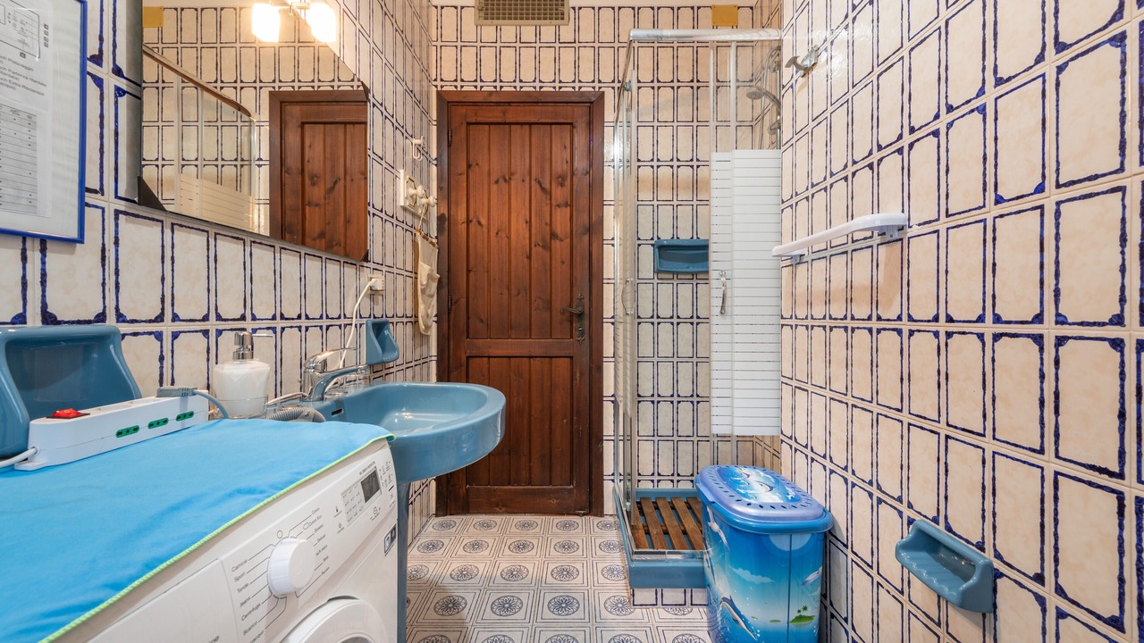 Photo of Bathroom in Sarroch
