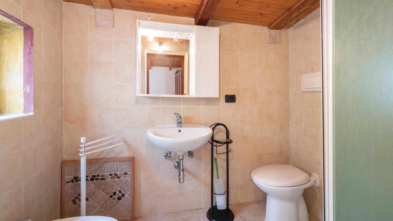 Photo of Bathroom in Orgosolo