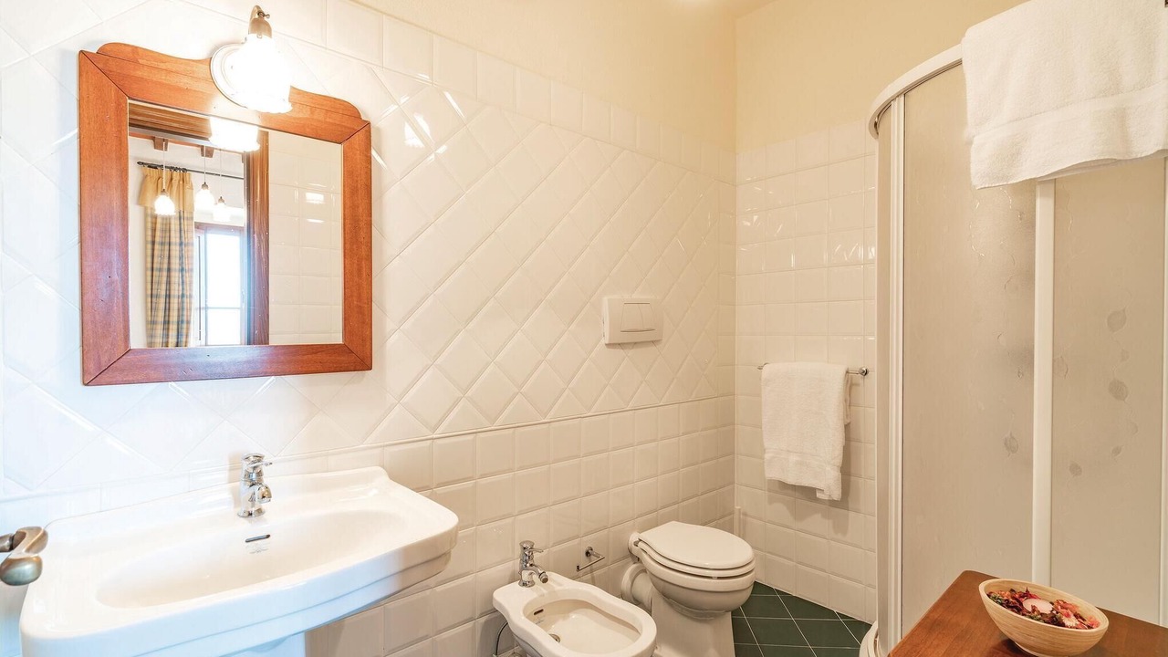 Photo of Bathroom in Loro Ciuffenna