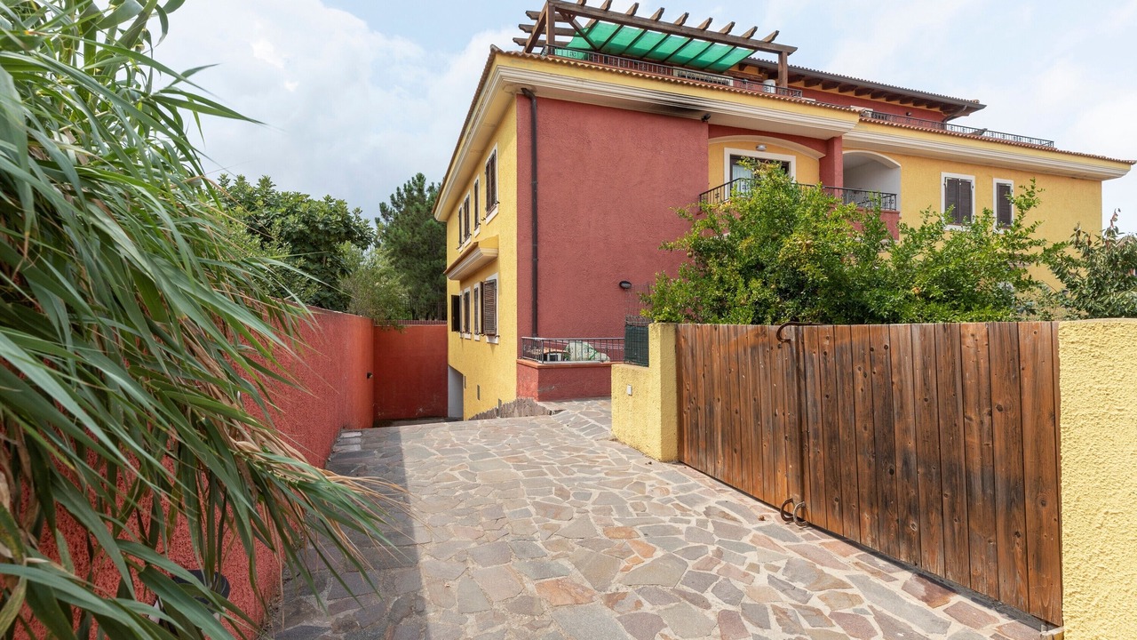 Photo of Outdoor in Tergu