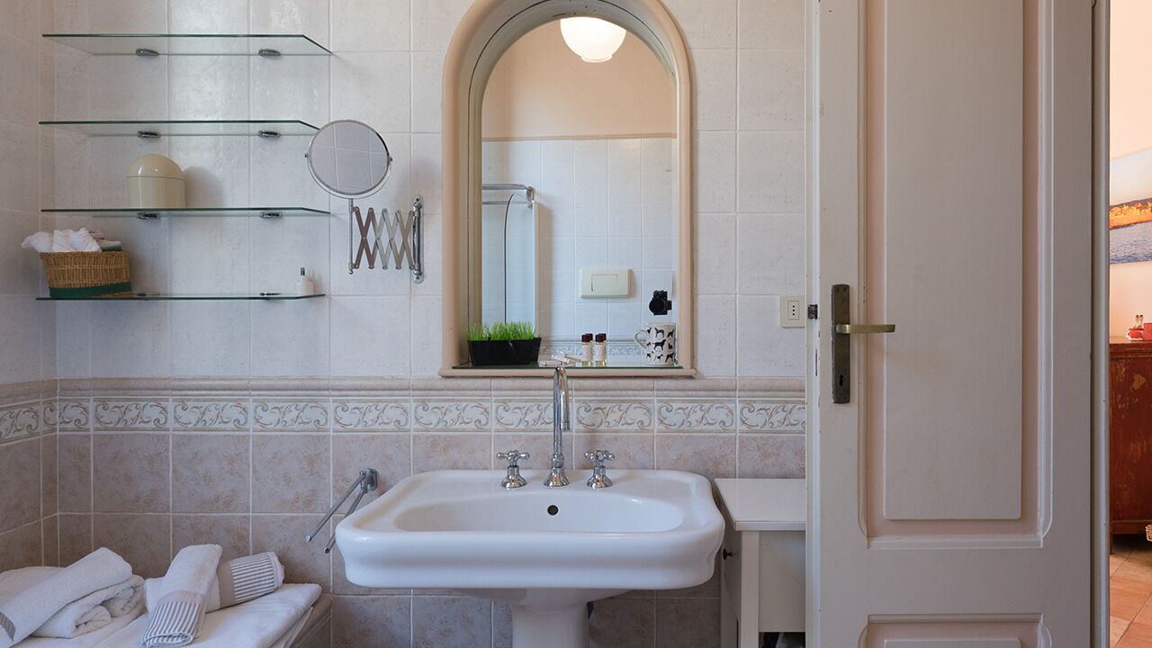 Photo of Bathroom in Alghero Old City