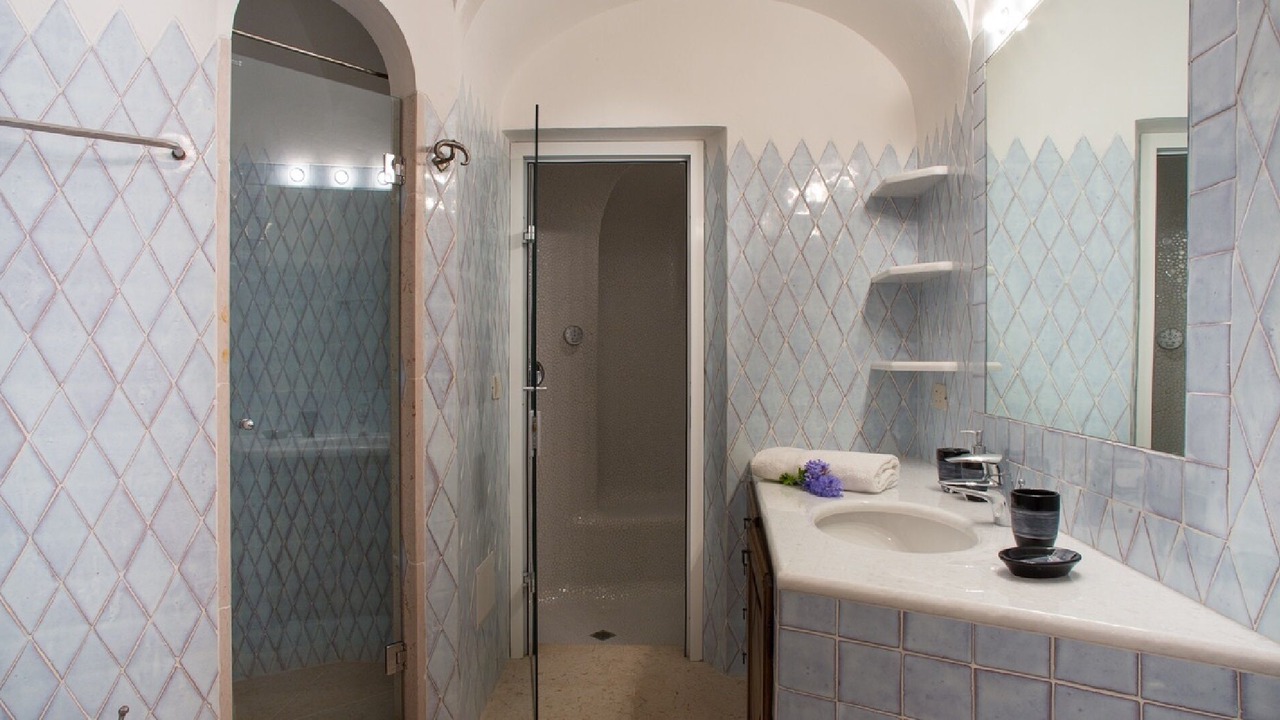 Photo of Bathroom in Oristano Historic Centre