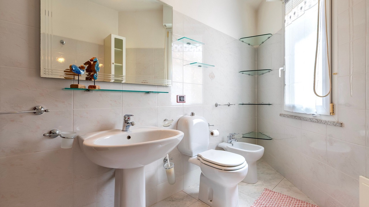 Photo of Bathroom in Nulvi