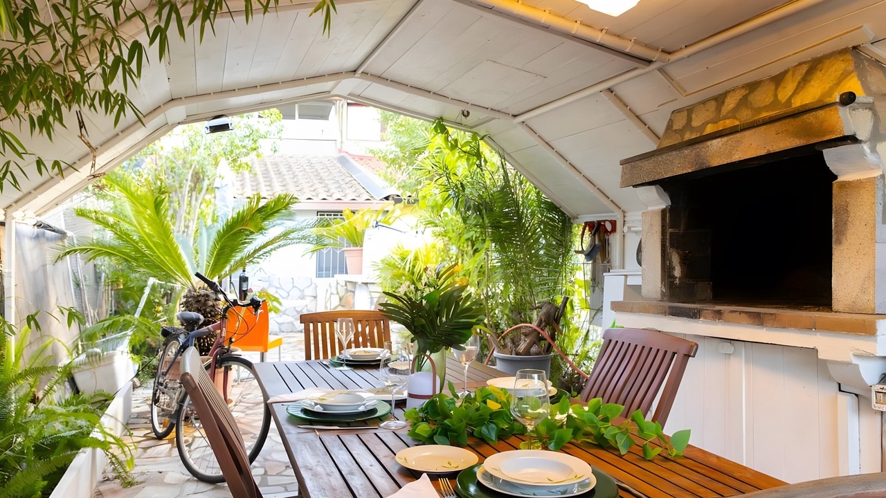 Photo of Outdoor in Capitana