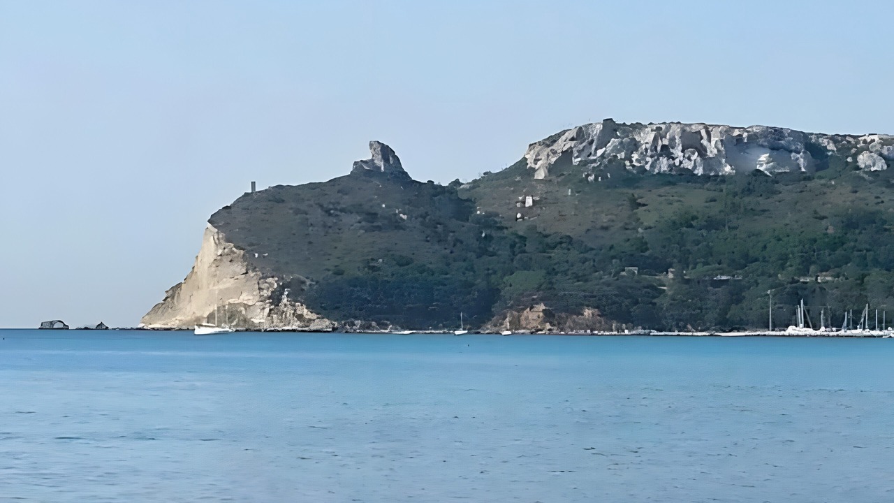 Photo of Others in Capitana