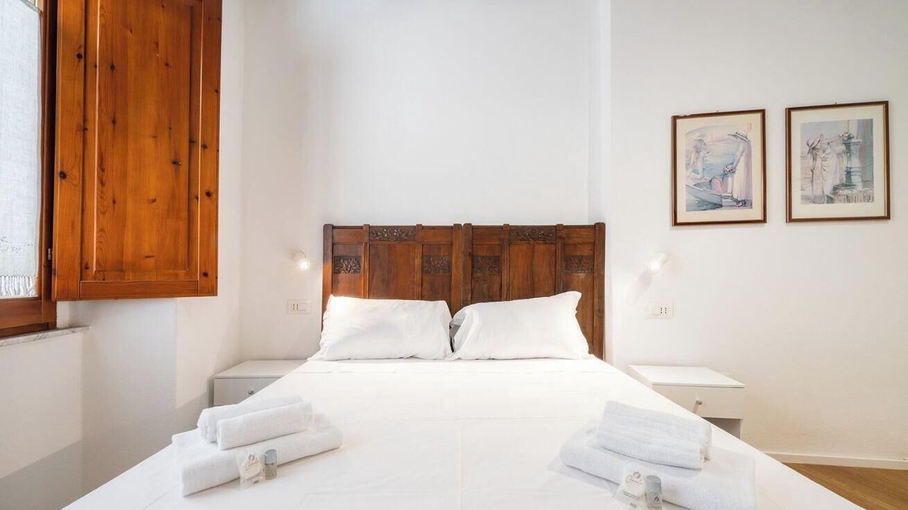 Photo of Bedroom in Historic Castle District