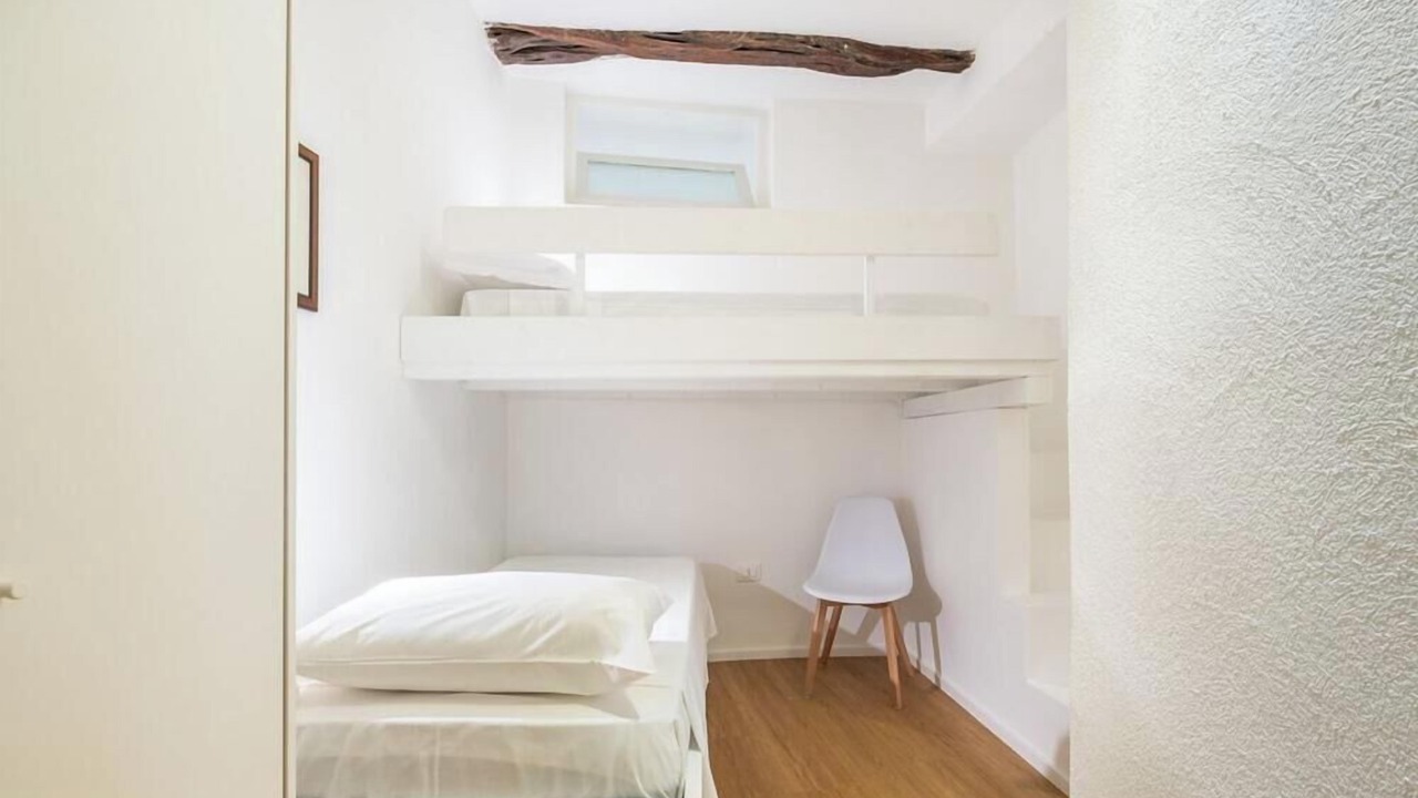 Photo of Bedroom in Historic Castle District