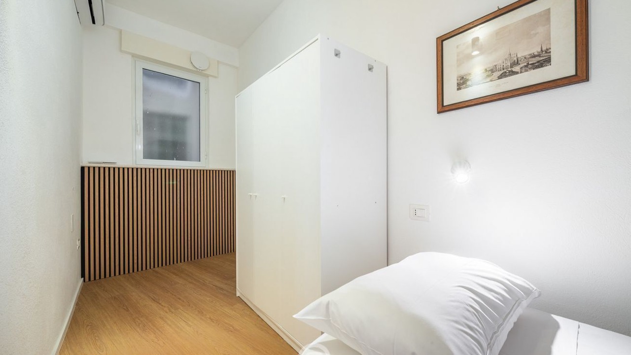 Photo of Bedroom in Historic Castle District