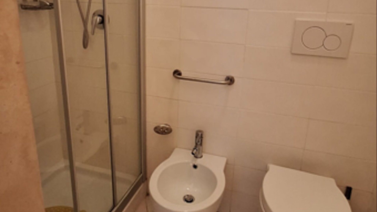 Photo of Bathroom in Canneddi
