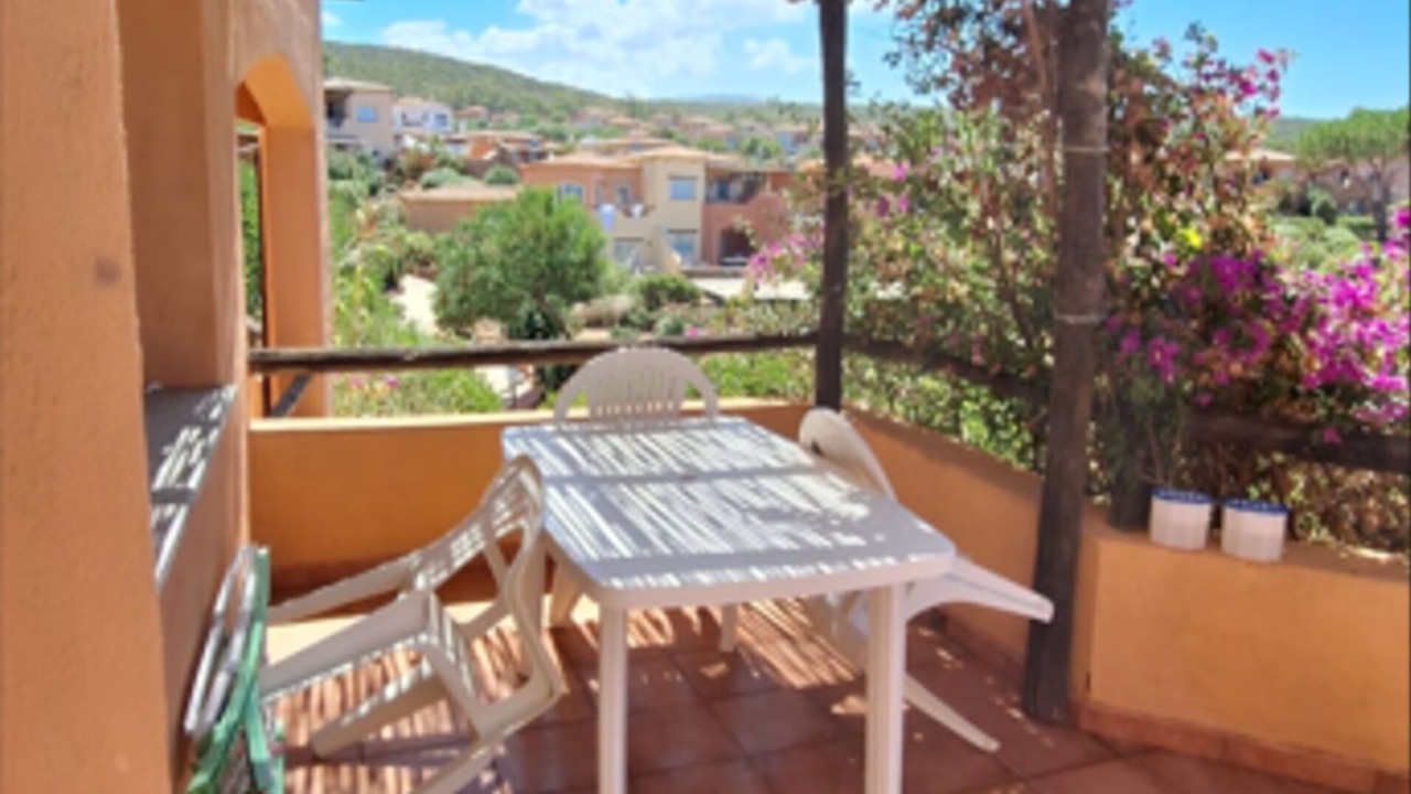 Photo of Patio Balcony in Canneddi