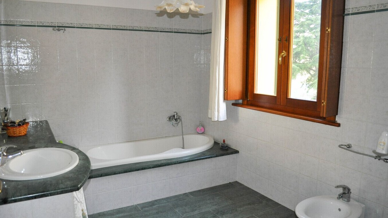 Photo of Bathroom in Laconi