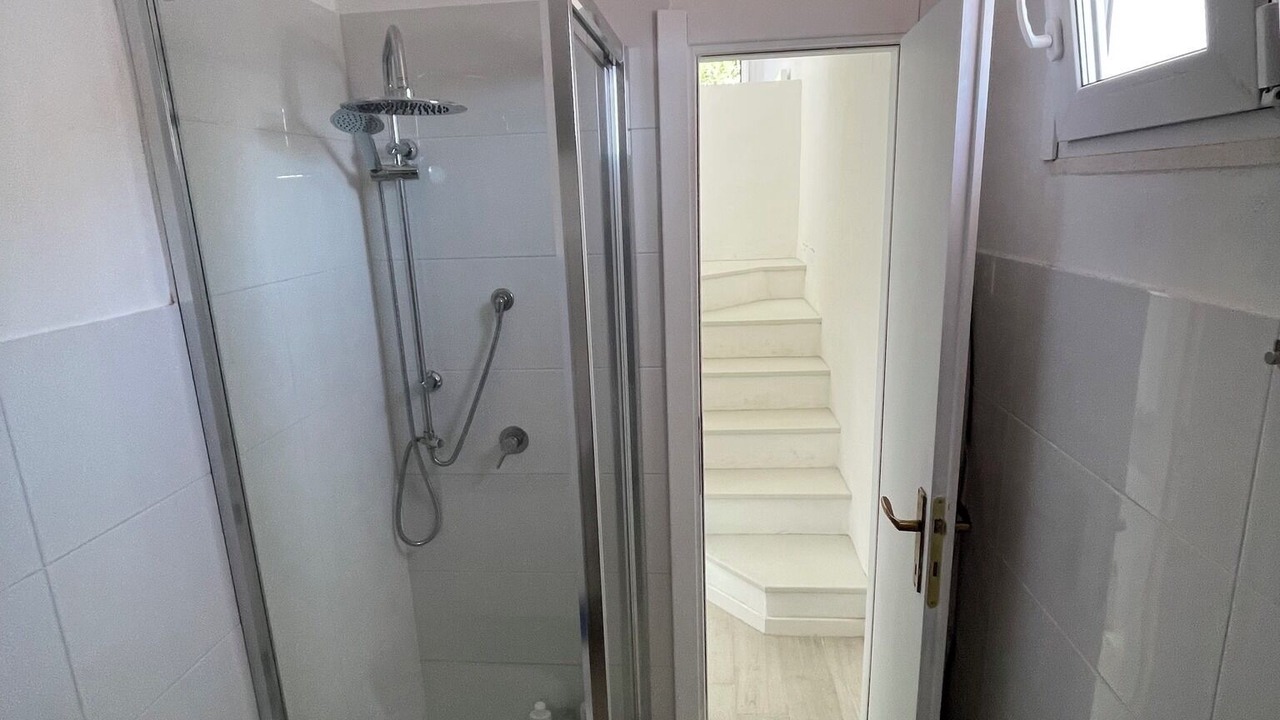 Photo of Bathroom in Campulongu