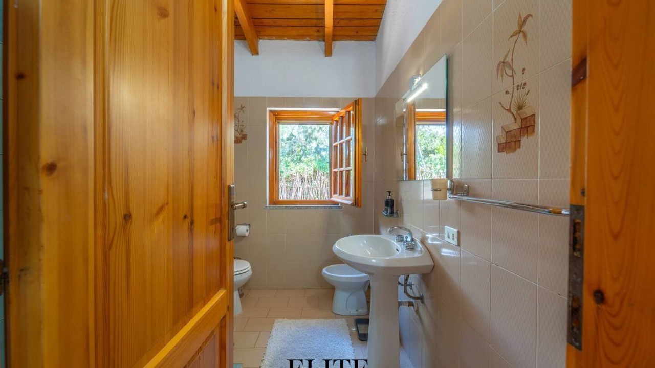 Photo of Bathroom in Porto Istana