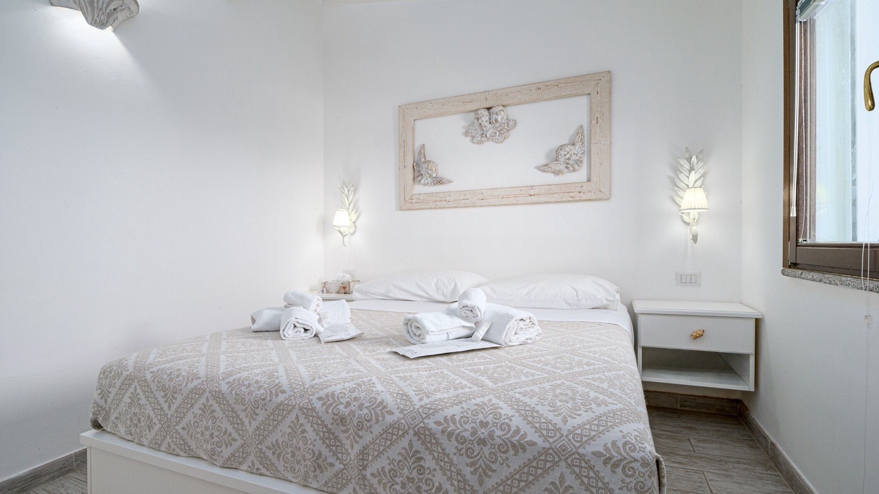 Photo of Bedroom in Baia Caddinas