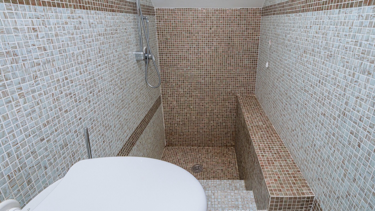 Photo of Bathroom in Baia Caddinas