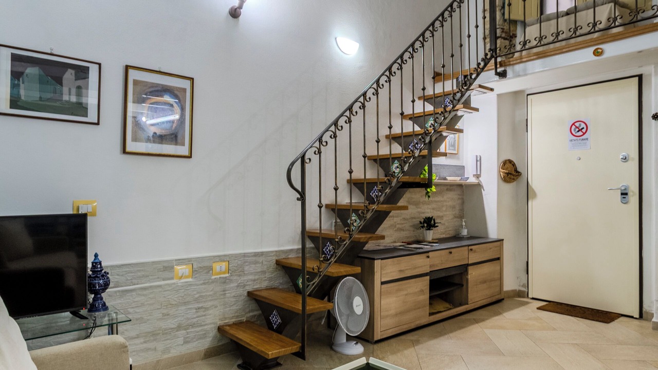 Photo of Livingroom in Historic Castle District