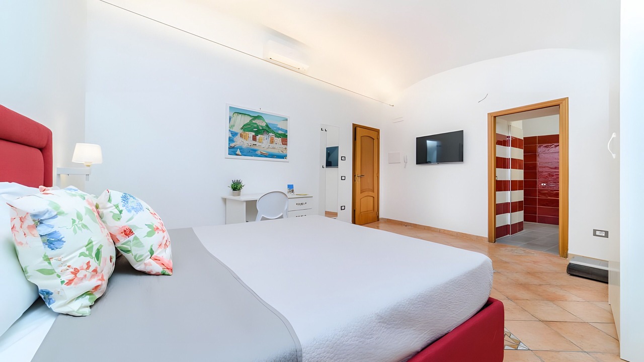 Photo of Bedroom in Meta