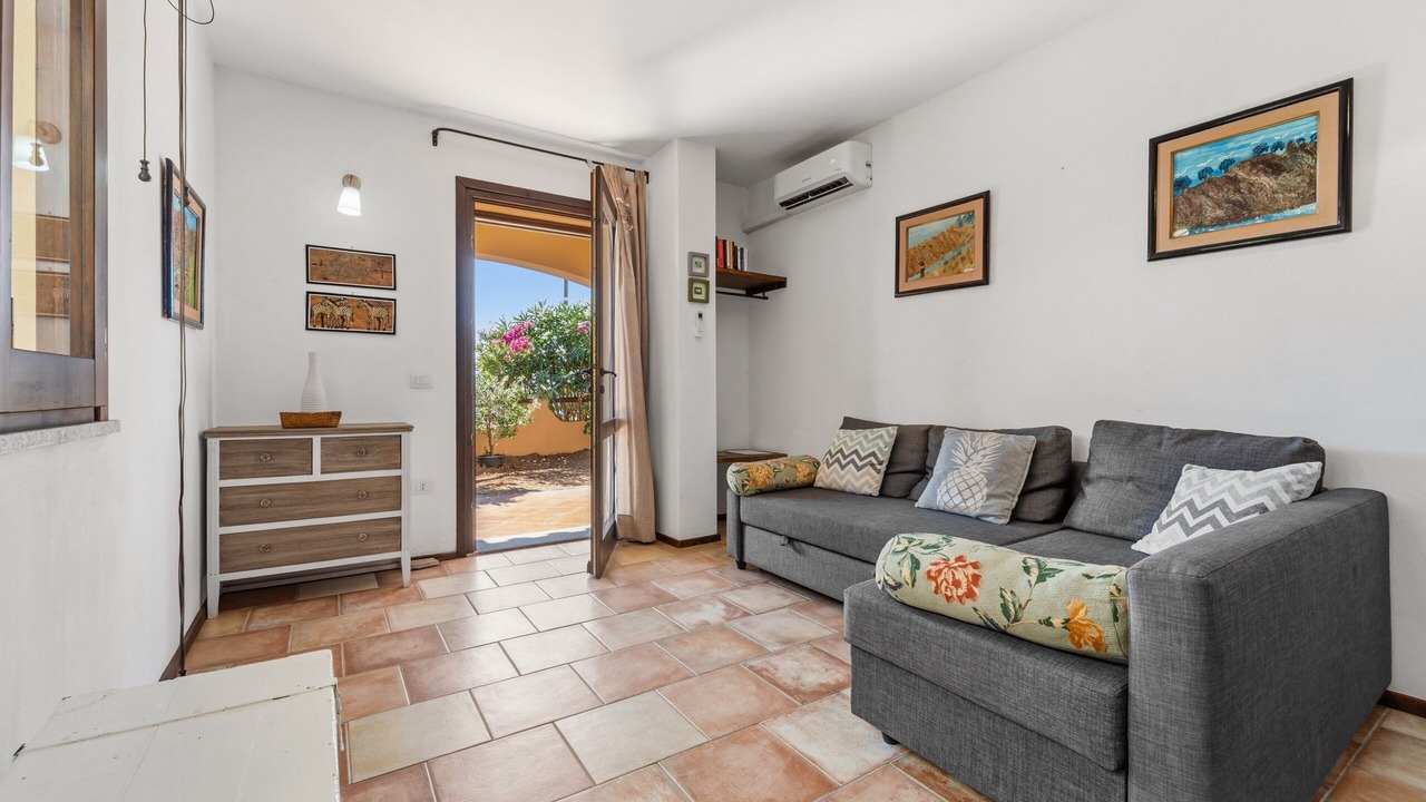 Photo of Livingroom in Porto Pino