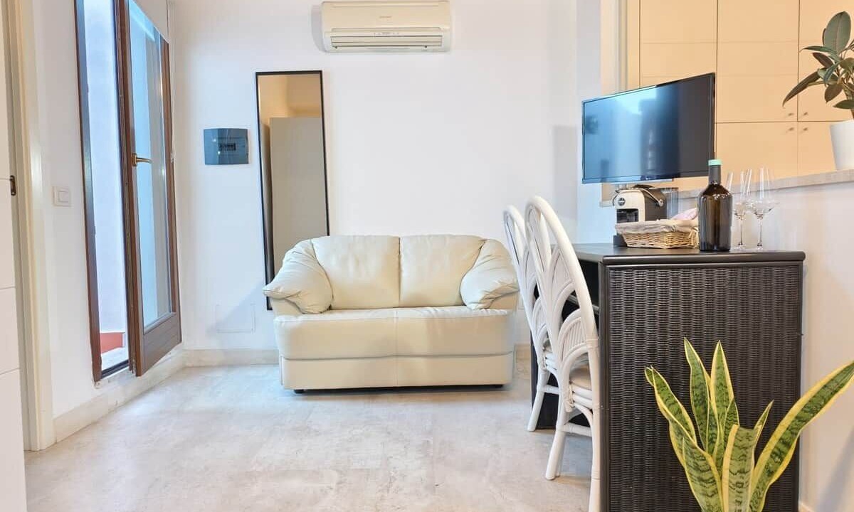 Photo of Livingroom in Marina District