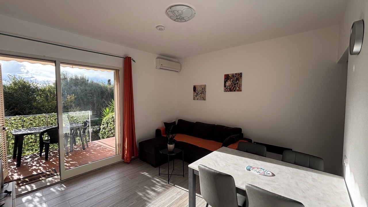 Photo of Livingroom in Badesi