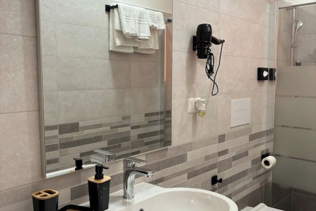 Photo of Bathroom in Badesi