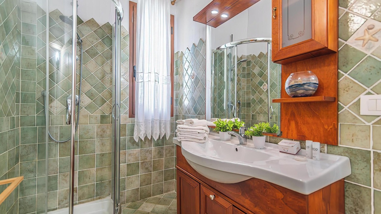 Photo of Bathroom in Baja Sardinia