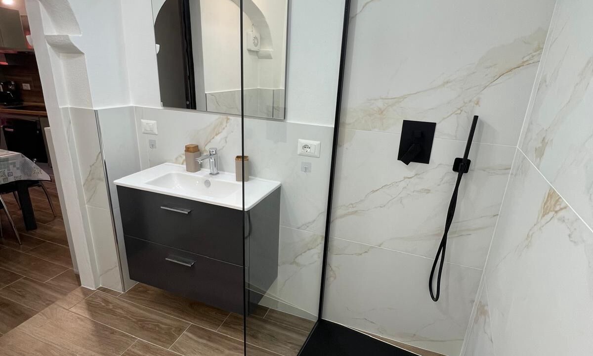 Photo of Bathroom in Bosa Historic Centre