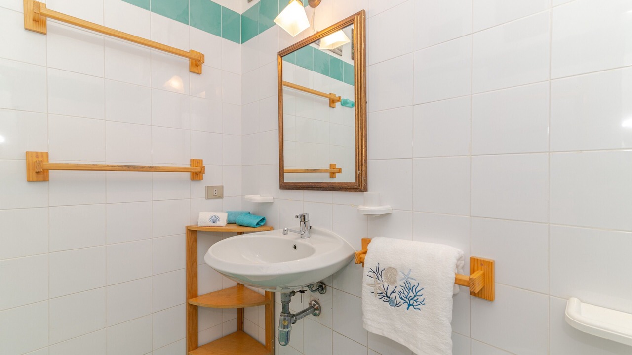 Photo of Bathroom in Monte Petrosu