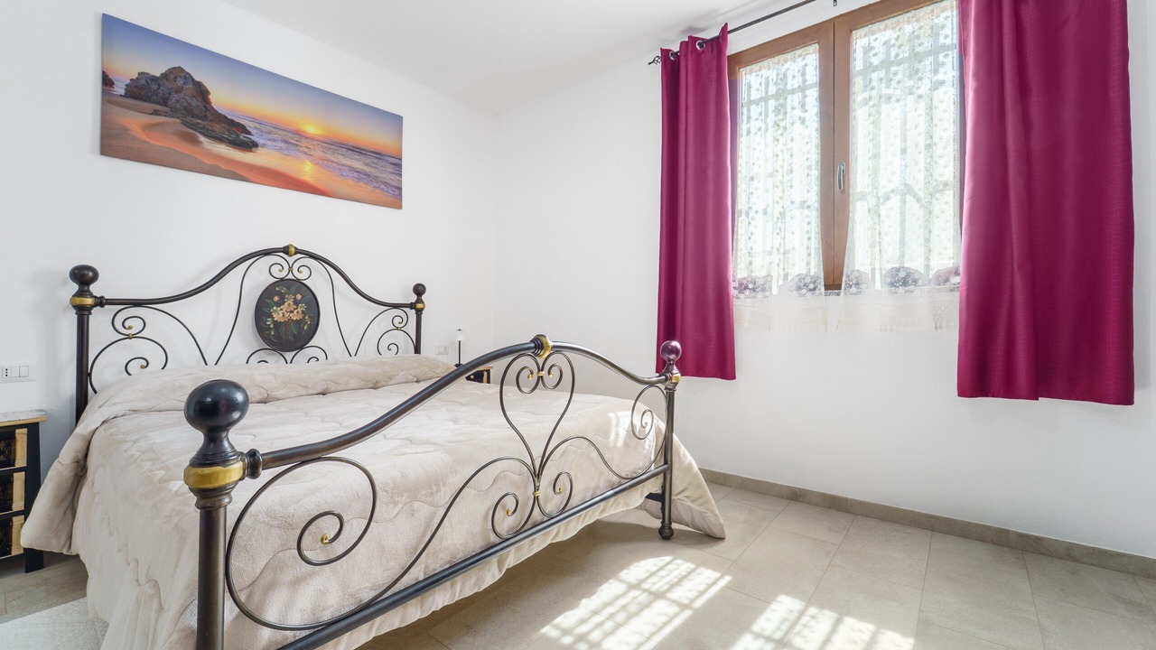 Photo of Bedroom in Perdaxius