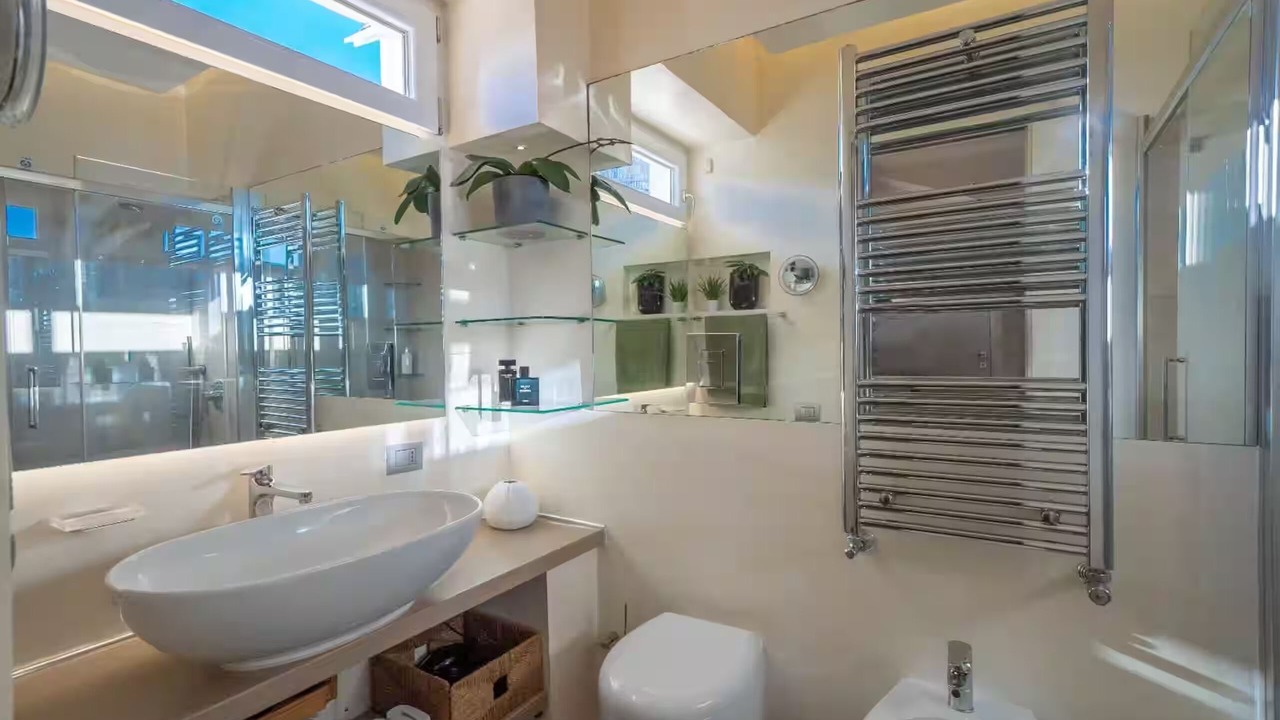 Photo of Bathroom in Mergellina