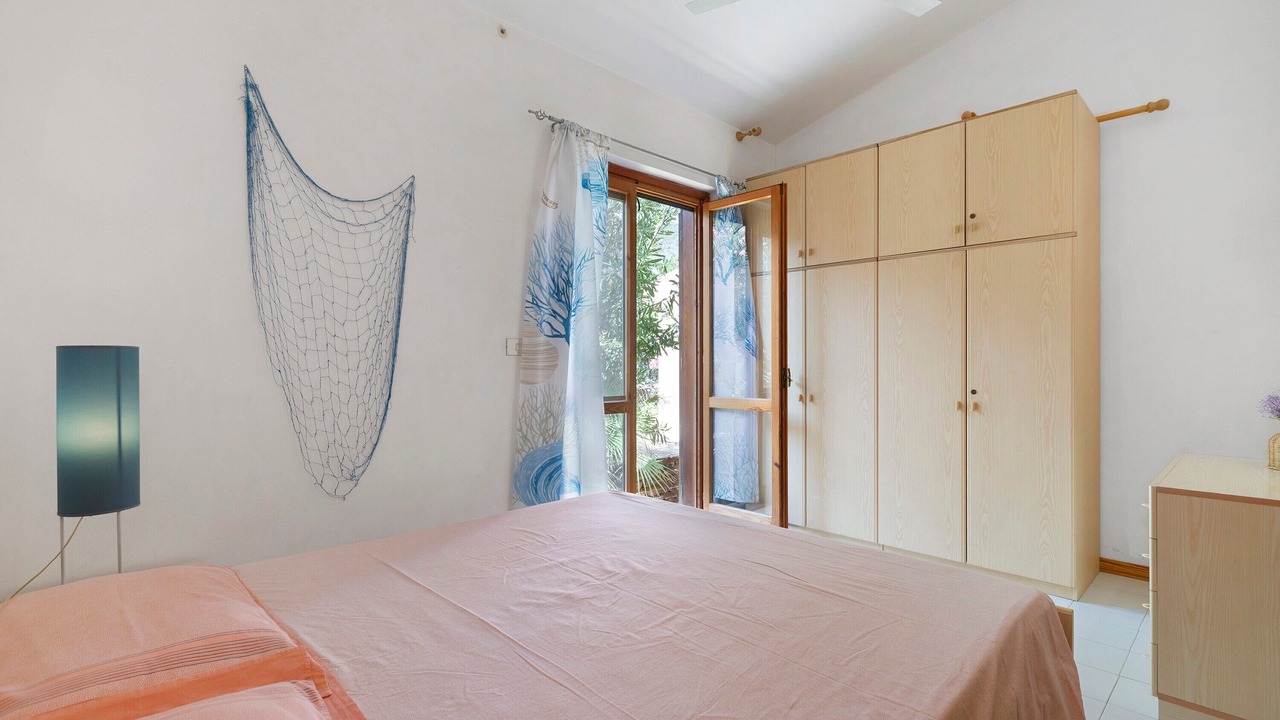 Photo of Bedroom in La Pelosa