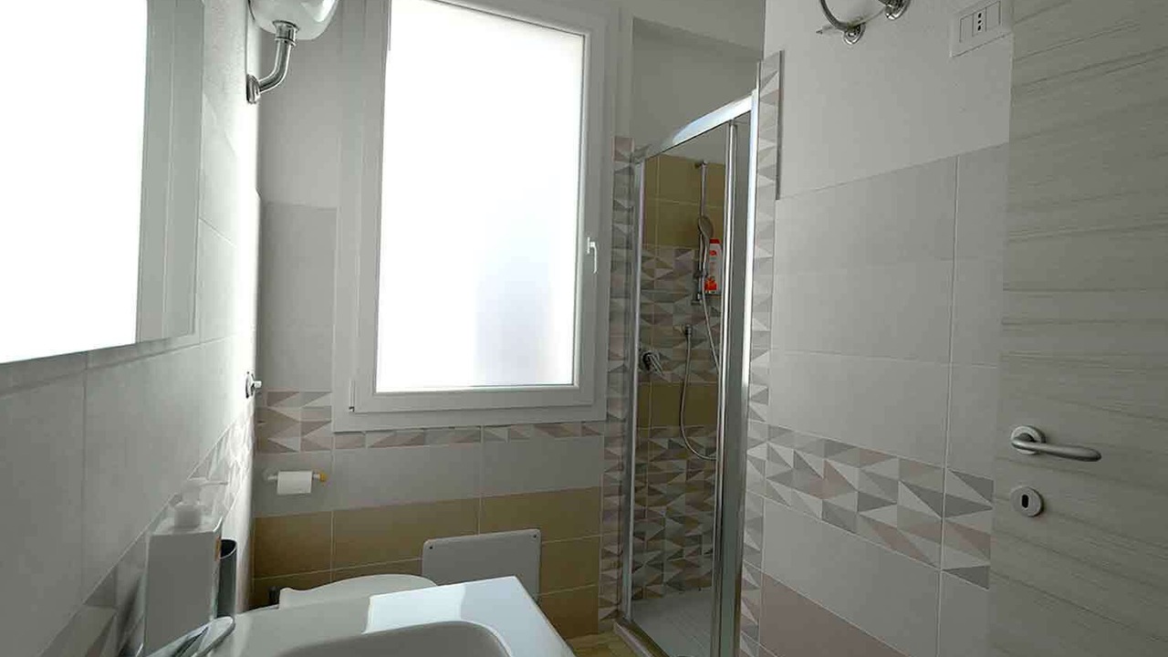 Photo of Bathroom in Iglesias Historic Centre
