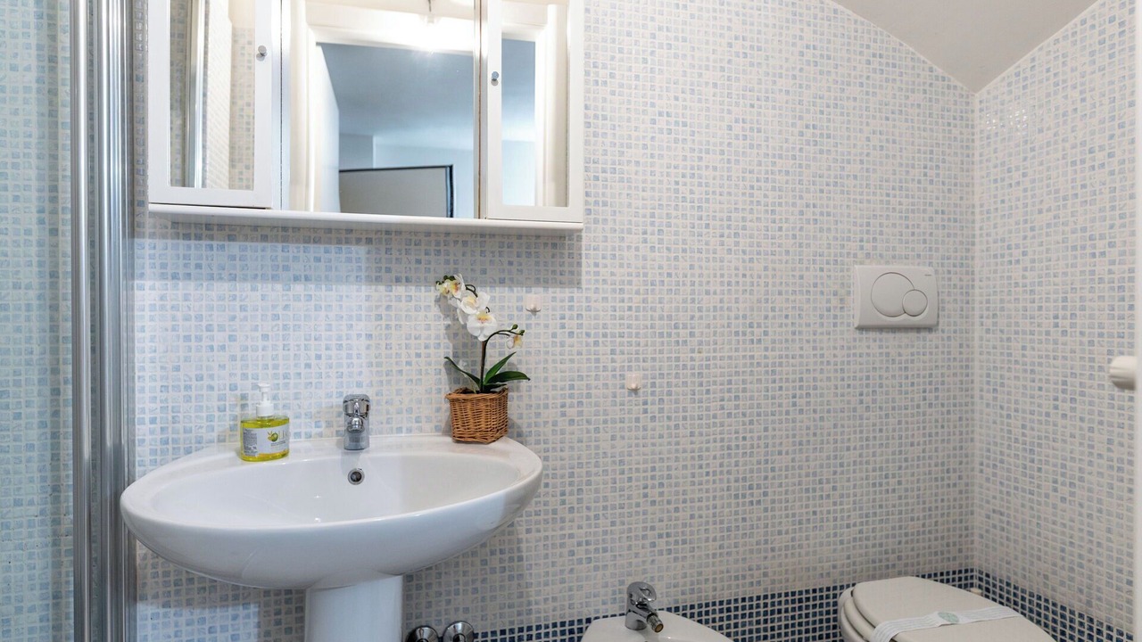 Photo of Bathroom in Villa Musone