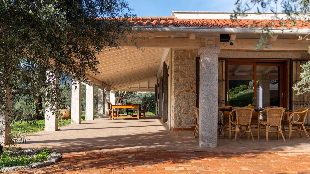 Photo of Patio Balcony in Ilbono