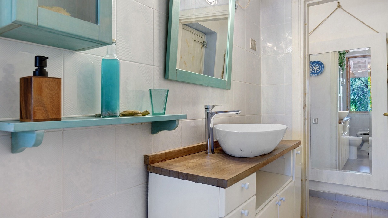 Photo of Bathroom in Eden Beach