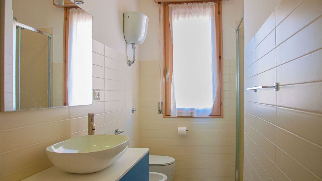Photo of Bathroom in Lido