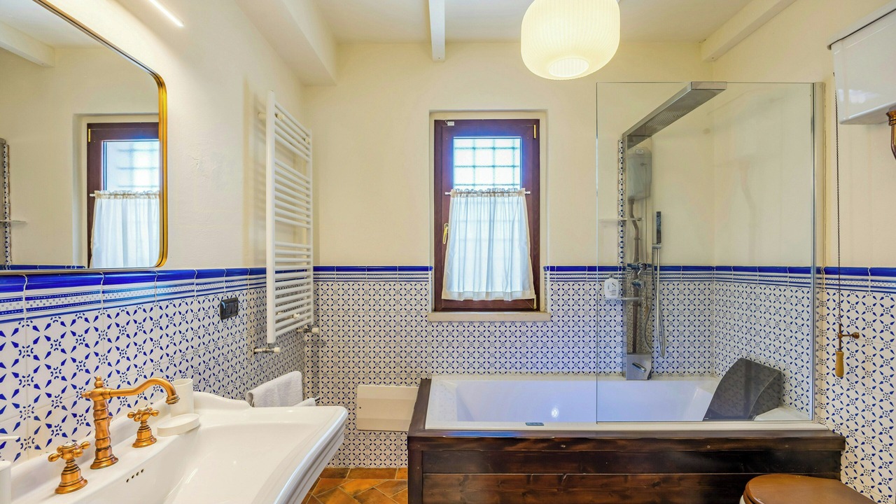Photo of Bathroom in Caiazzo