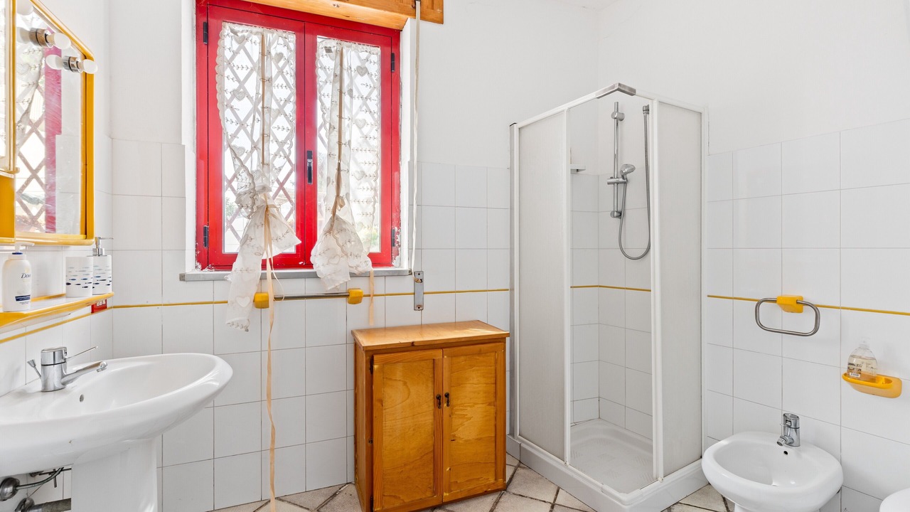 Photo of Bathroom in Magomadas