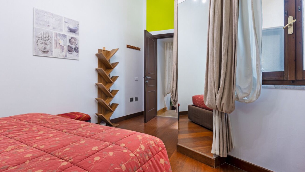 Photo of Bedroom in Historic Castle District