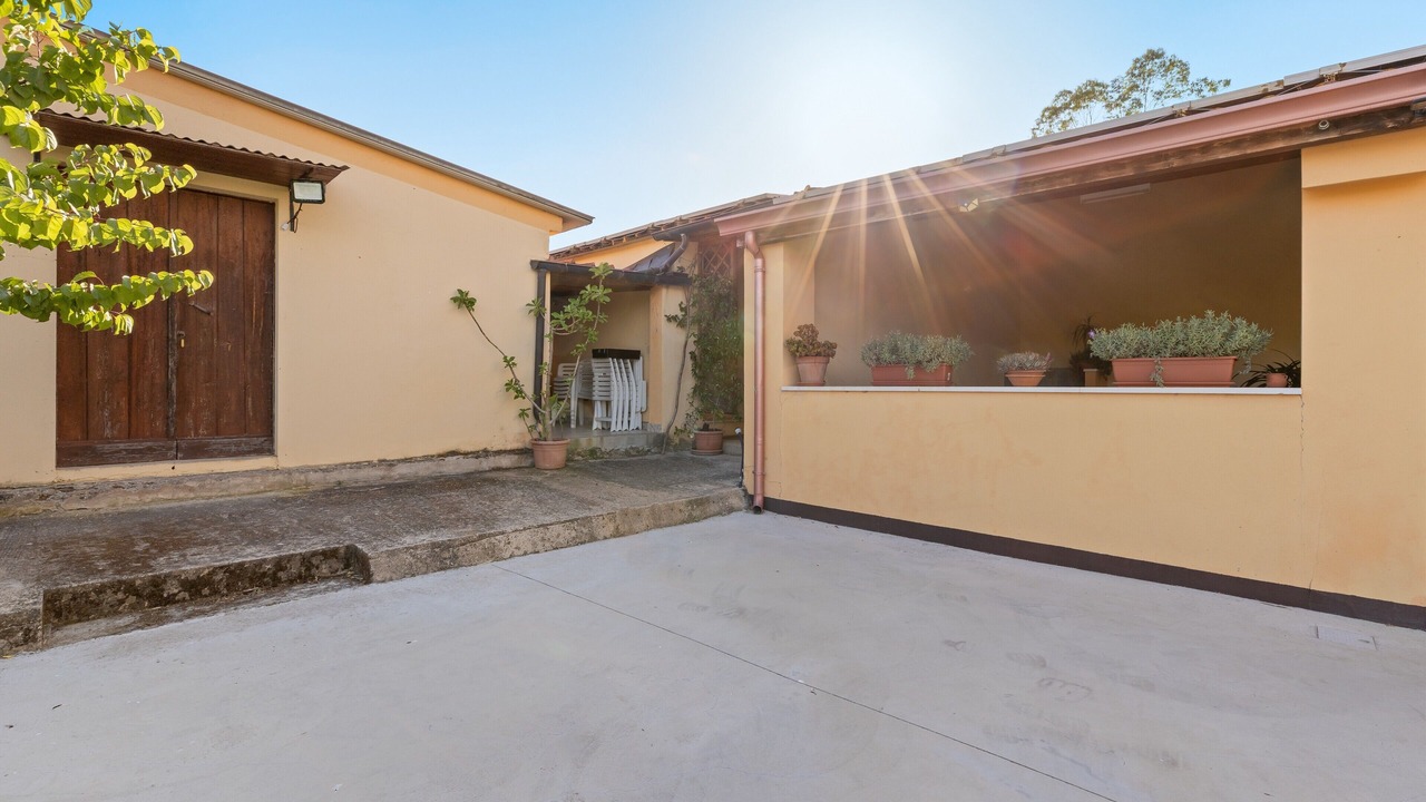 Photo of Outdoor in Siamanna