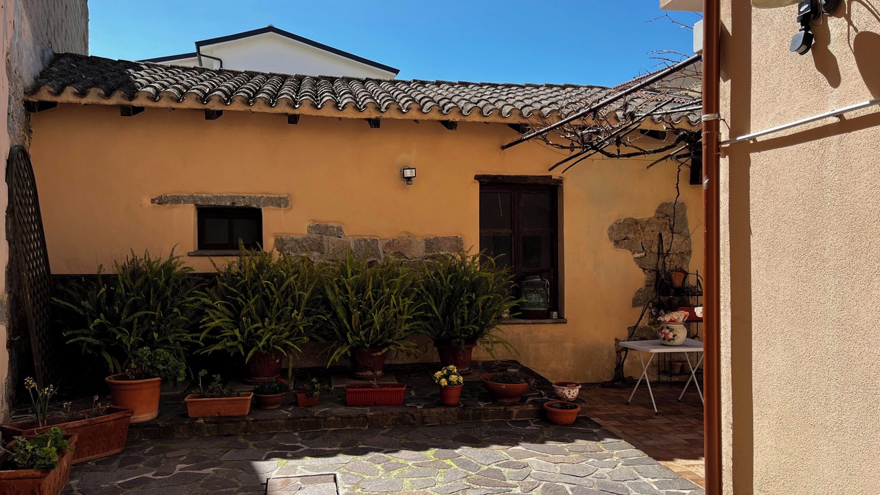 Photo of Patio Balcony in Oliena