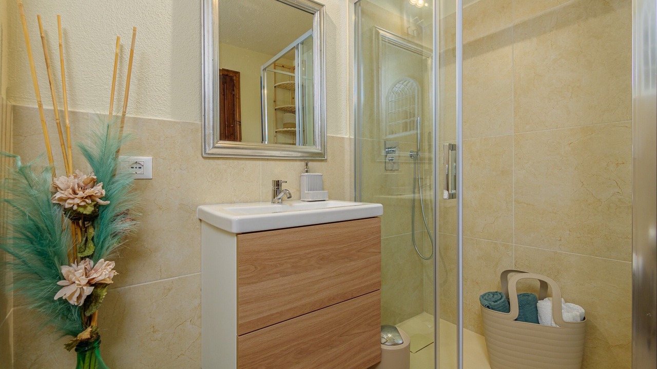 Photo of Bathroom in Tiriddo
