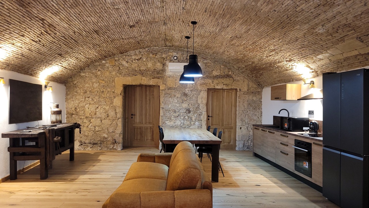 Photo of Livingroom in Historic Castle District