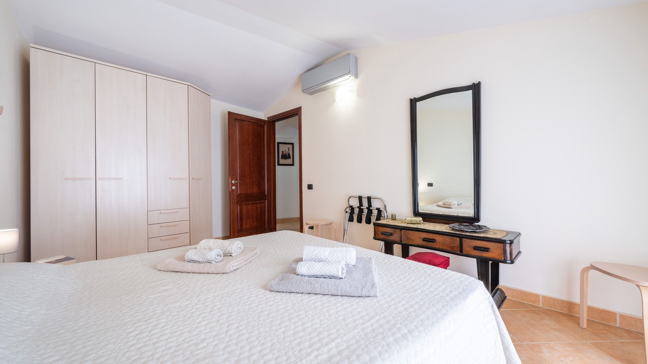 Photo of Bedroom in Historic Castle District
