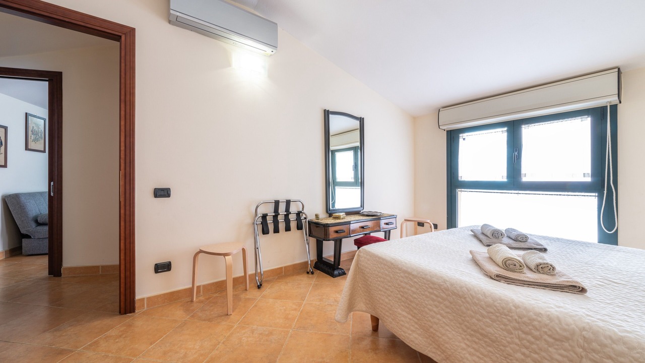 Photo of Bedroom in Historic Castle District