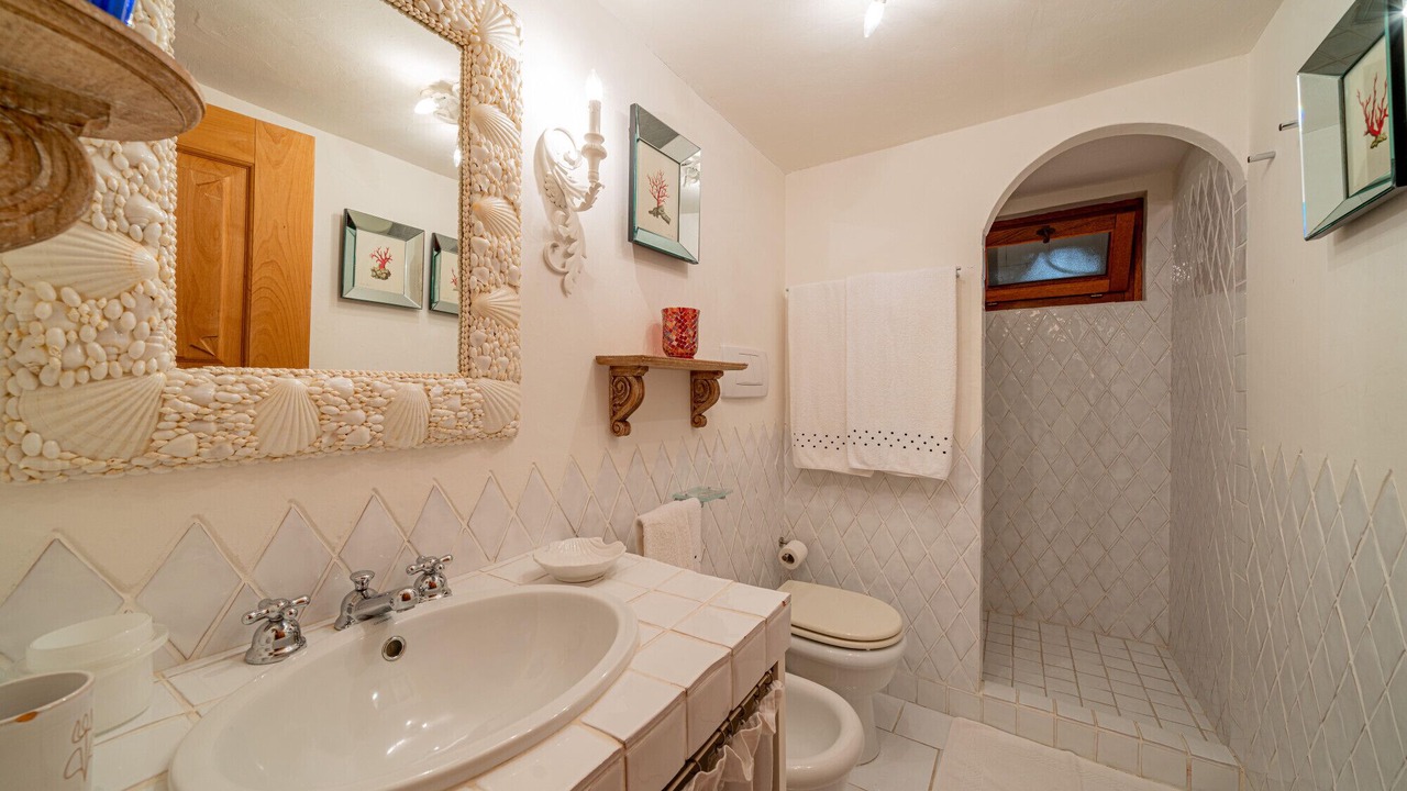 Photo of Bathroom in Pantogia