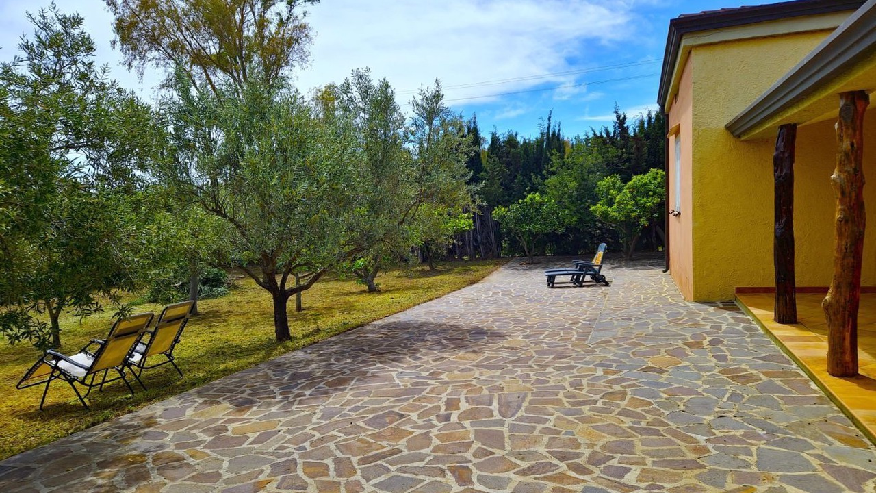 Photo of Patio Balcony in Orosei