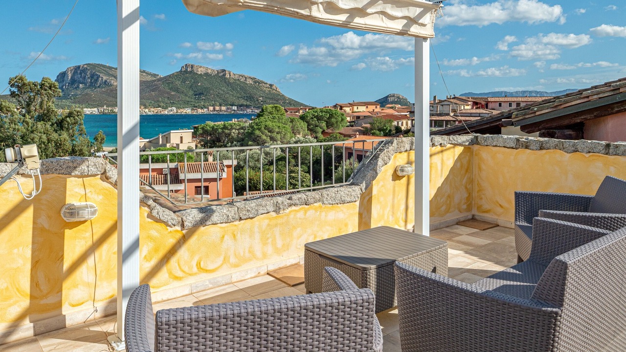Photo of Patio Balcony in Baia Caddinas